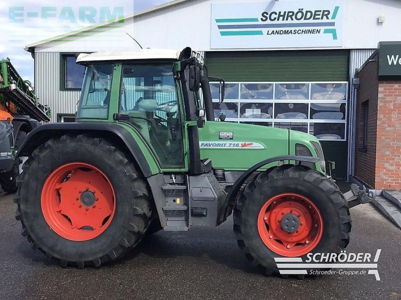 Fendt 716 vario com 1 | nur 7561 stunden ! - Трактор: фото 2 Fendt 716 vario com 1 | nur 7561 stunden ! - Трактор: фото 2