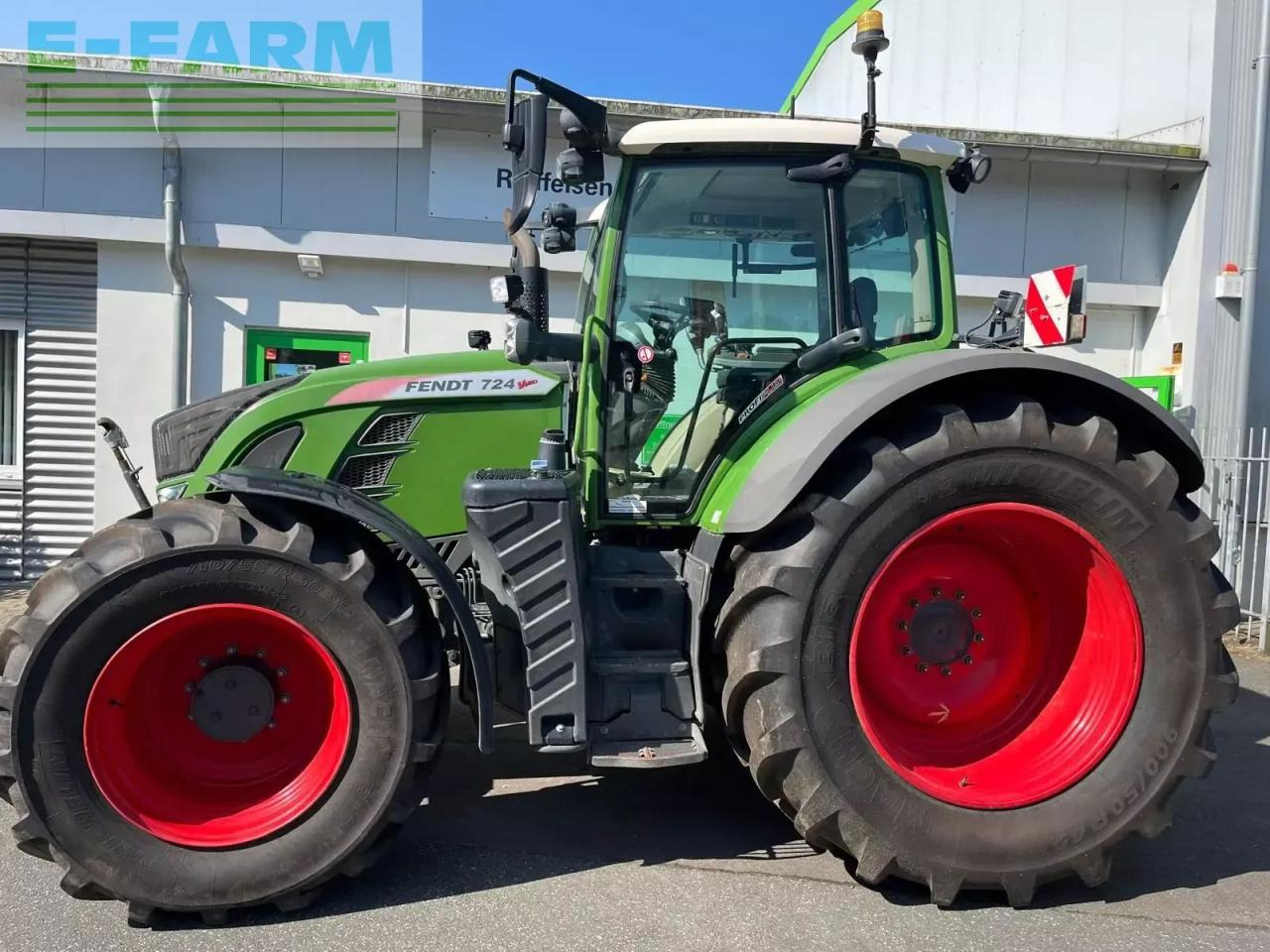Fendt 724 s4 profiplus - Трактор: фото 4 Fendt 724 s4 profiplus - Трактор: фото 4
