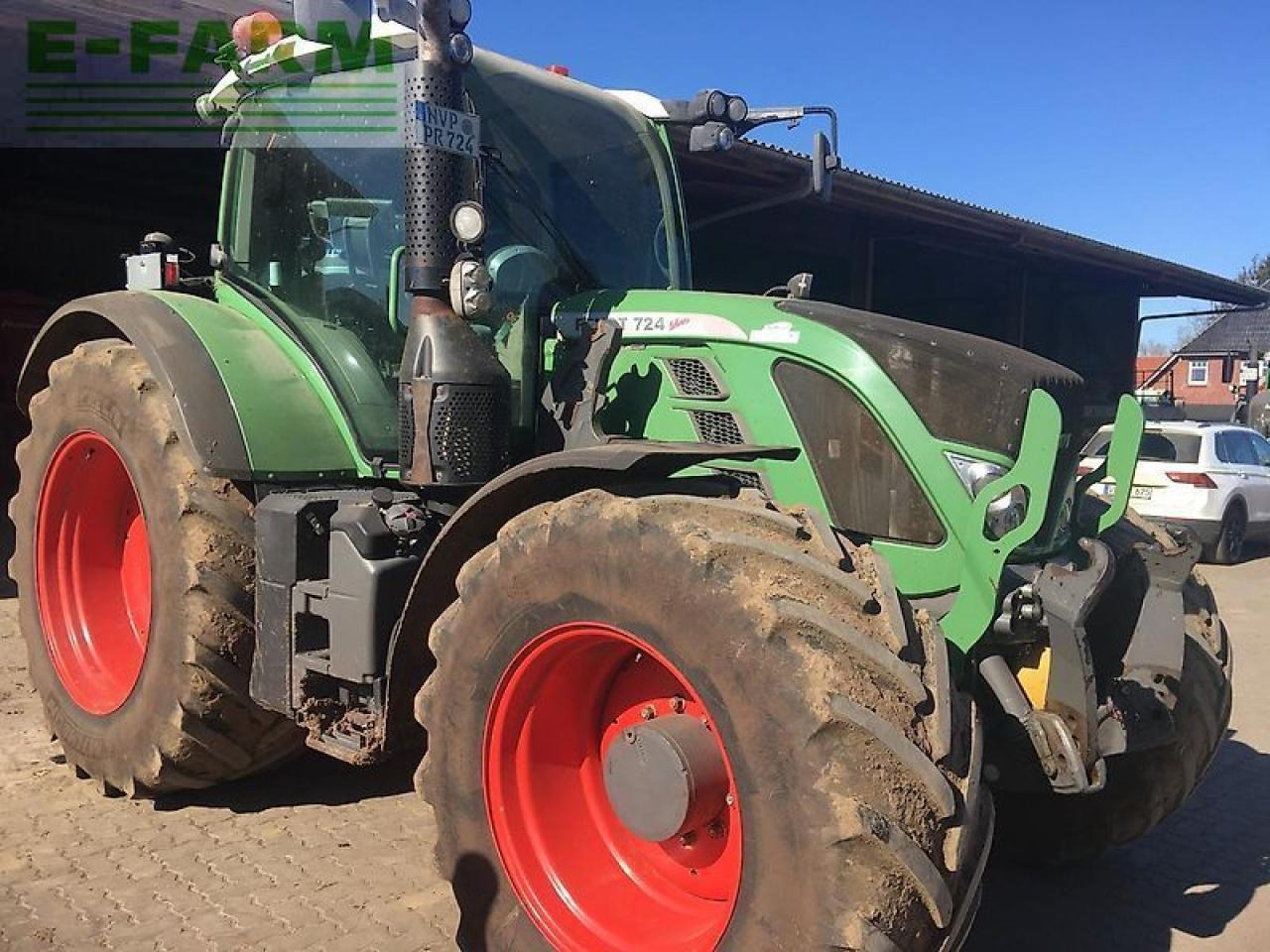 Fendt 724 scr profi plus *fl,fzw* - Трактор: фото 1 Fendt 724 scr profi plus *fl,fzw* - Трактор: фото 1