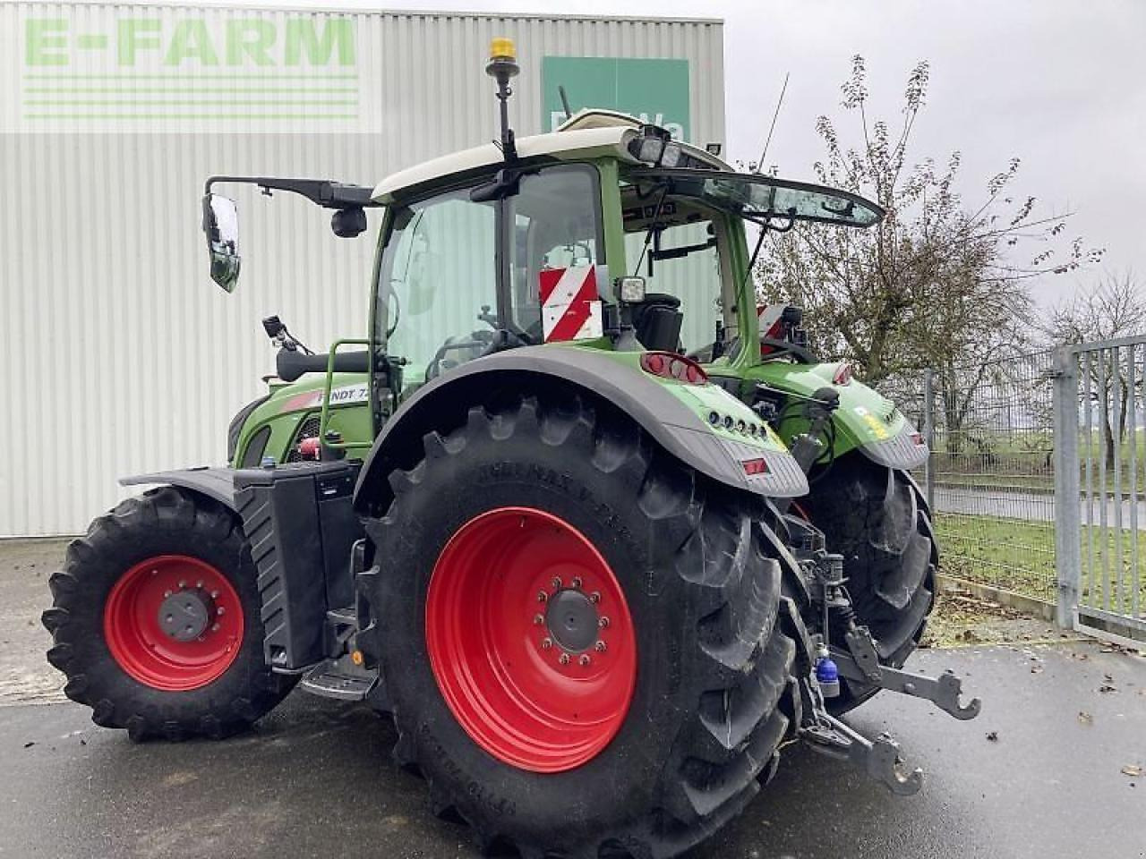 Fendt 724 vario s4 profi plus - Трактор: фото 5 Fendt 724 vario s4 profi plus - Трактор: фото 5