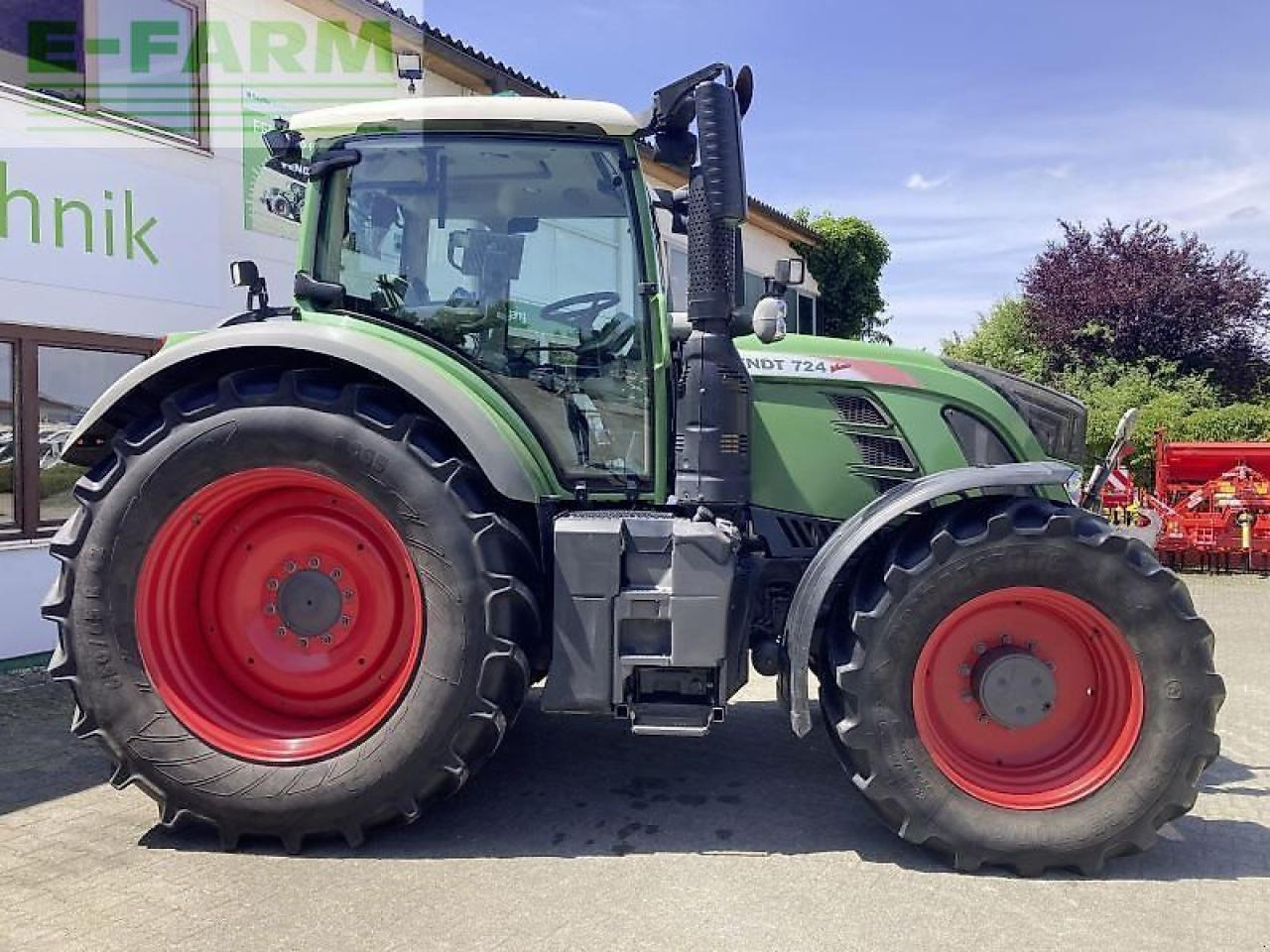 Fendt 724 vario s4 profi plus ProfiPlus - Трактор: фото 1 Fendt 724 vario s4 profi plus ProfiPlus - Трактор: фото 1