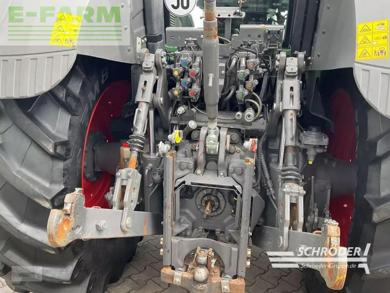 Fendt 826 s4 profi plus - Трактор: фото 4 Fendt 826 s4 profi plus - Трактор: фото 4