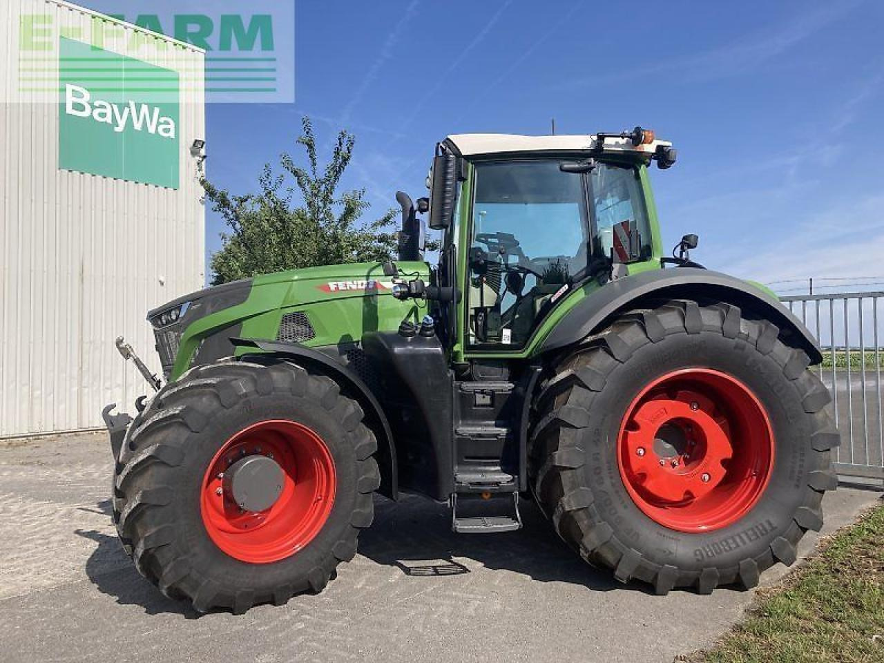 Fendt 933 vario profiplus ProfiPlus - Трактор: фото 3 Fendt 933 vario profiplus ProfiPlus - Трактор: фото 3