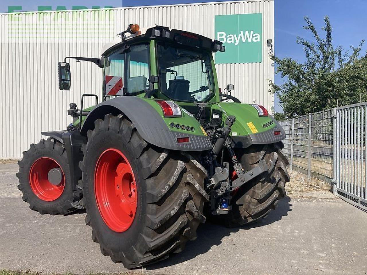 Fendt 933 vario profiplus ProfiPlus - Трактор: фото 5 Fendt 933 vario profiplus ProfiPlus - Трактор: фото 5