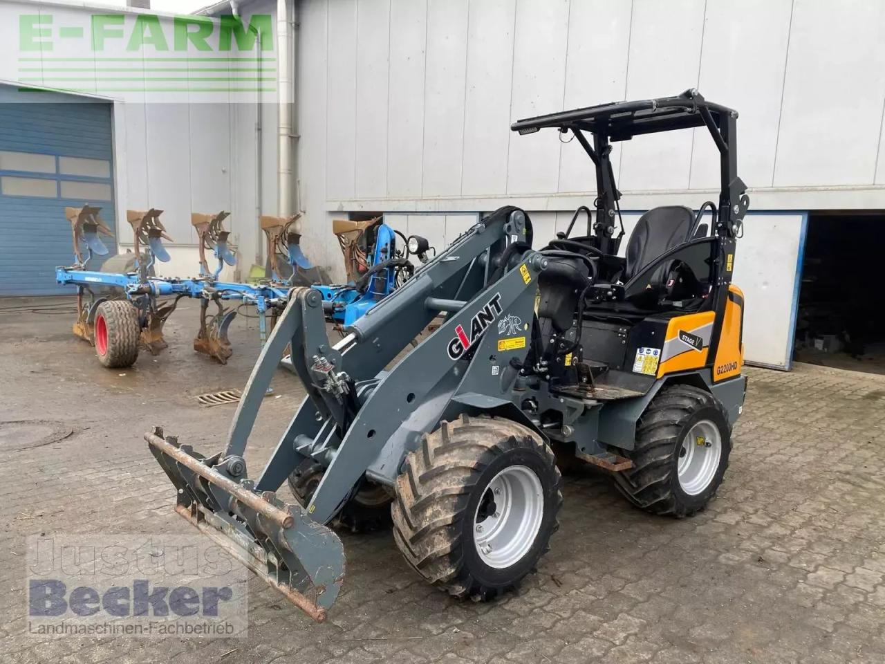 Giant g 2200 - Міні-екскаватор: фото 1 Giant g 2200 - Міні-екскаватор: фото 1