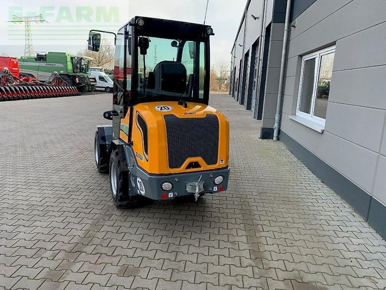 Giant g2700 elektro - Міні-екскаватор: фото 4 Giant g2700 elektro - Міні-екскаватор: фото 4