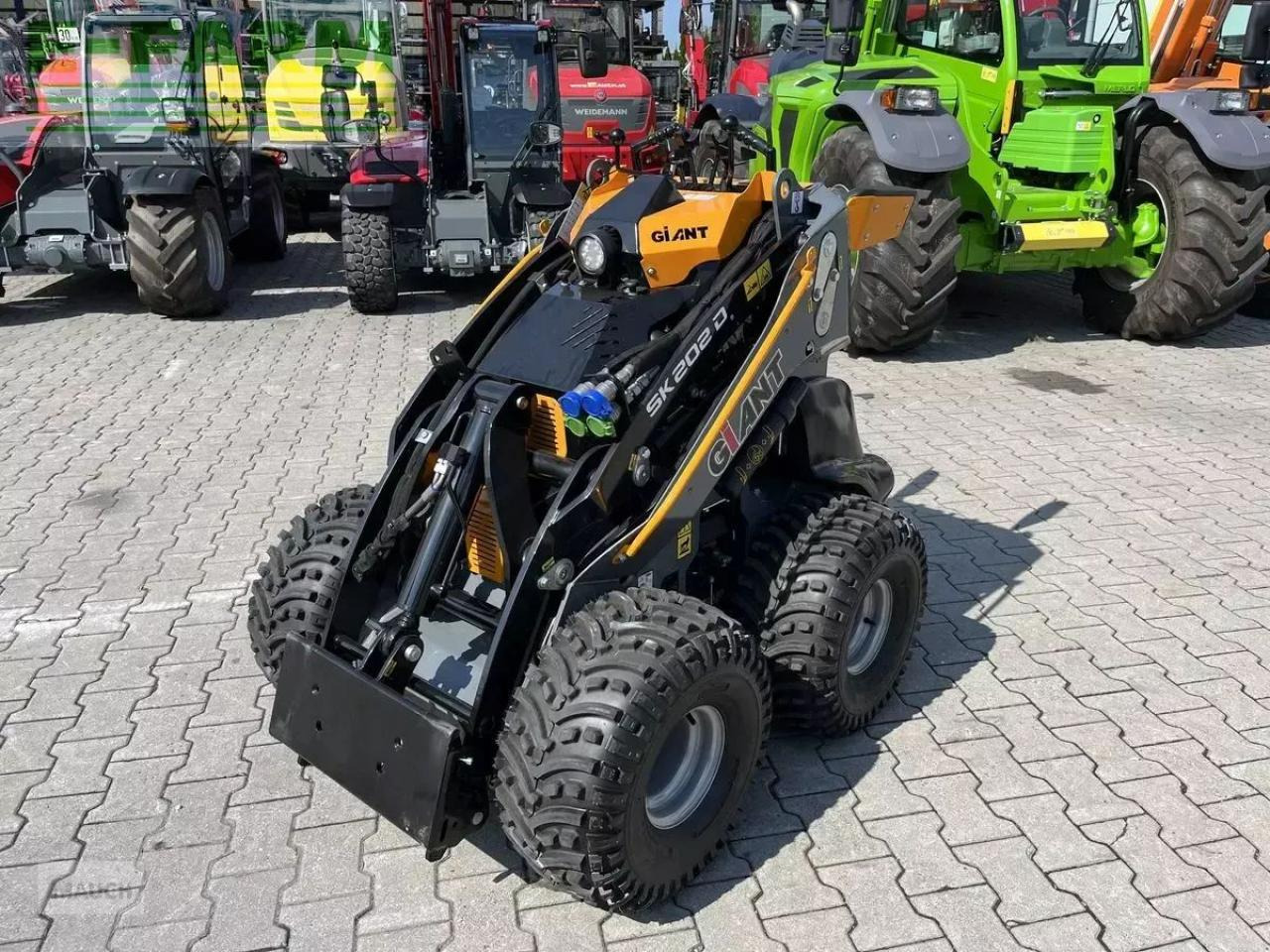 Giant sk 202d neuwertig inkl. schaufel & pg - Колісний навантажувач: фото 1 Giant sk 202d neuwertig inkl. schaufel & pg - Колісний навантажувач: фото 1