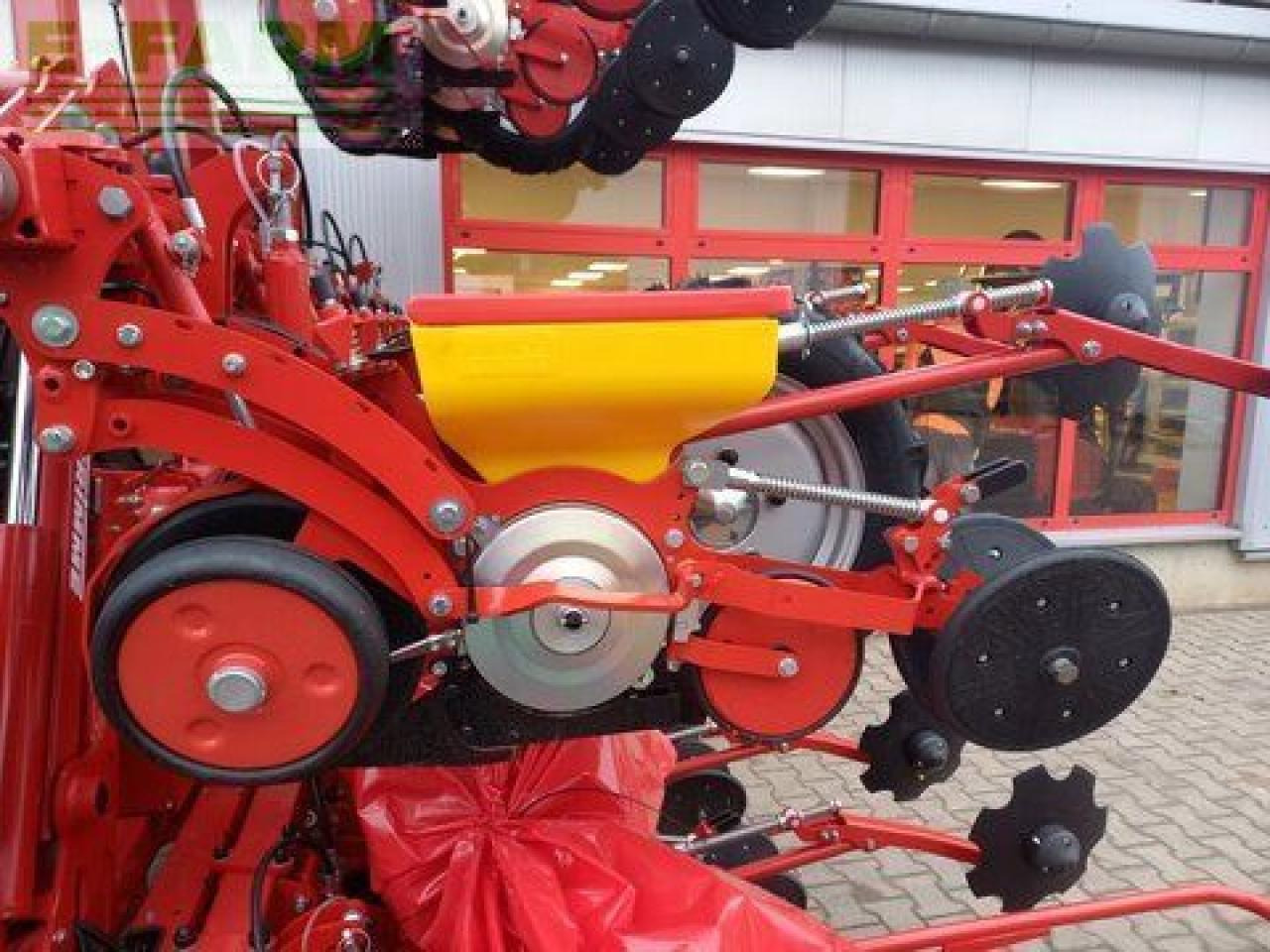 Grimme matrix 1800 - Сівалка точного висіву: фото 4 Grimme matrix 1800 - Сівалка точного висіву: фото 4