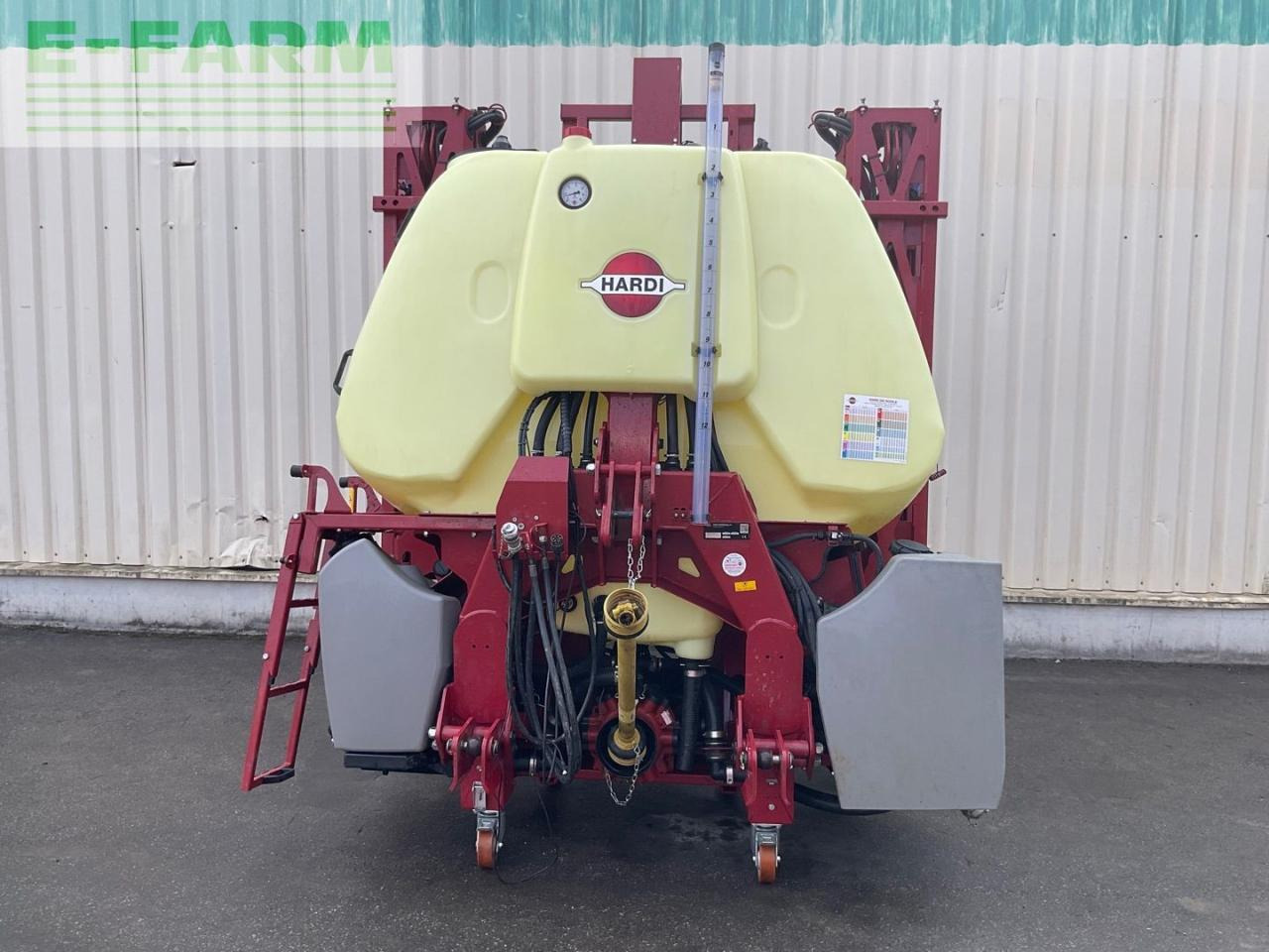 Hardi MEGA 1200 - Обприскувач причіпний: фото 3 Hardi MEGA 1200 - Обприскувач причіпний: фото 3