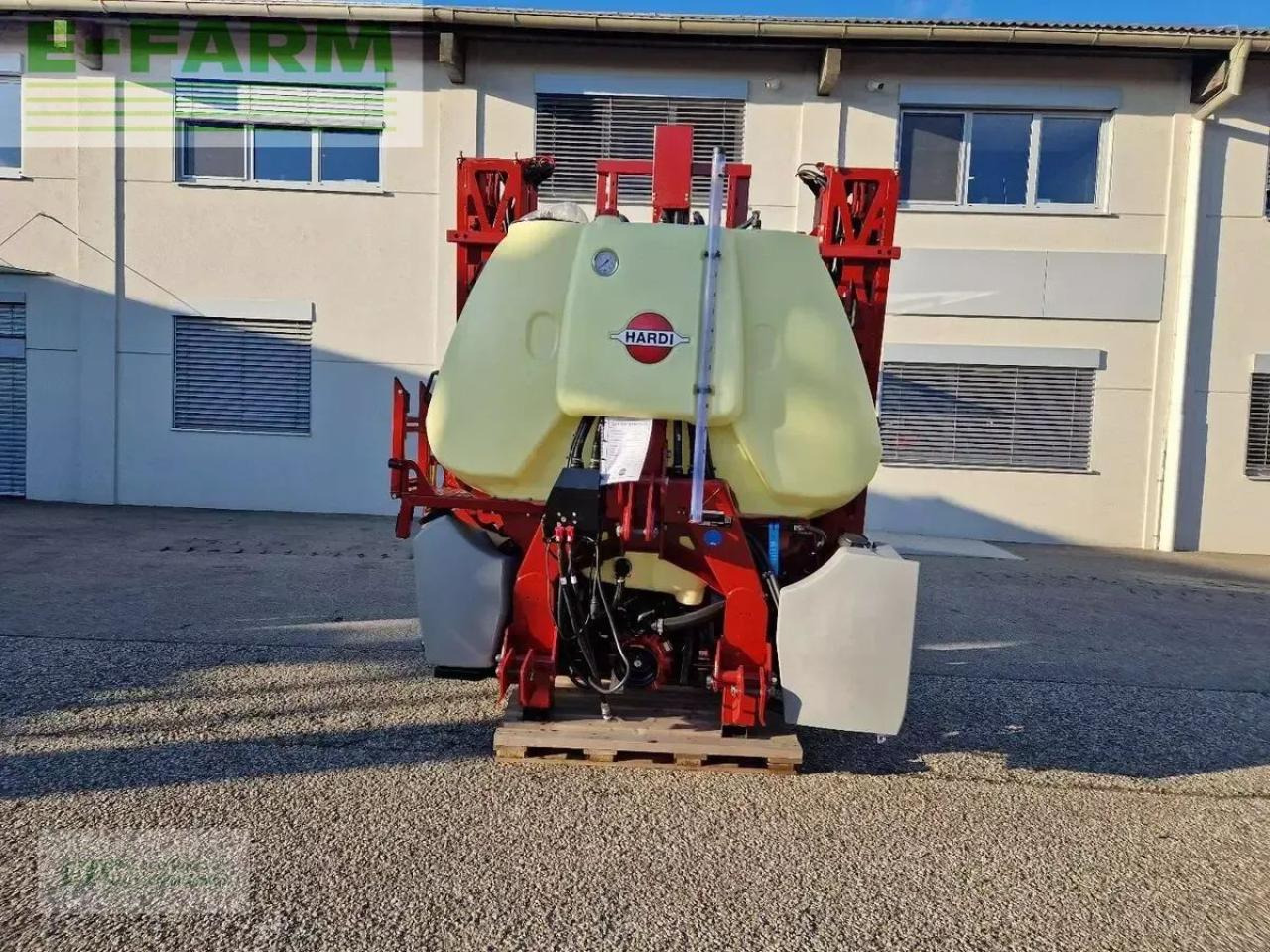 Hardi mega 12 - Обприскувач причіпний: фото 5 Hardi mega 12 - Обприскувач причіпний: фото 5