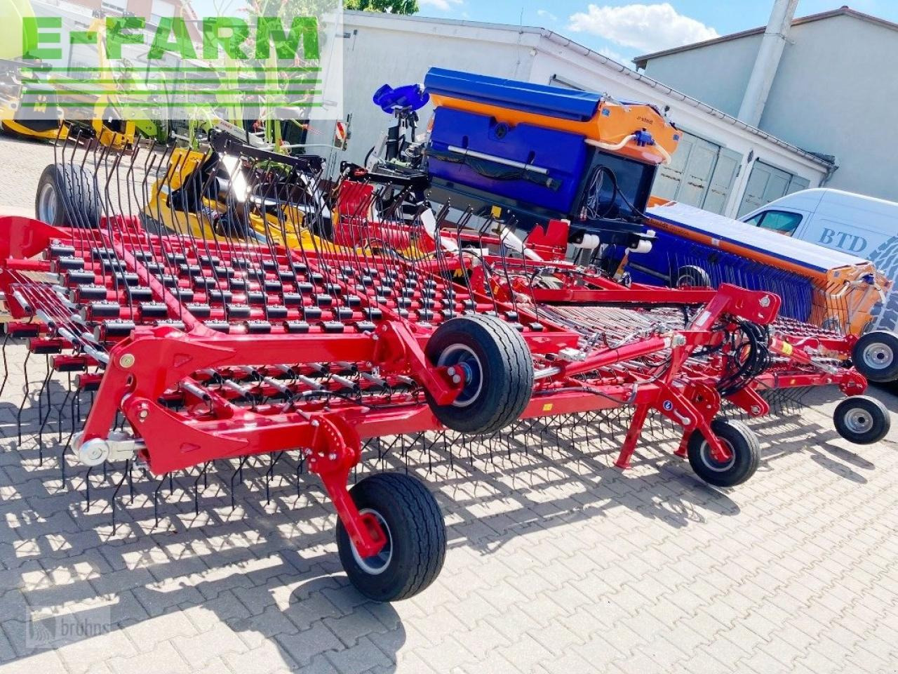 Horsch cura 12 st - vorführgerät - Трактор: фото 1 Horsch cura 12 st - vorführgerät - Трактор: фото 1