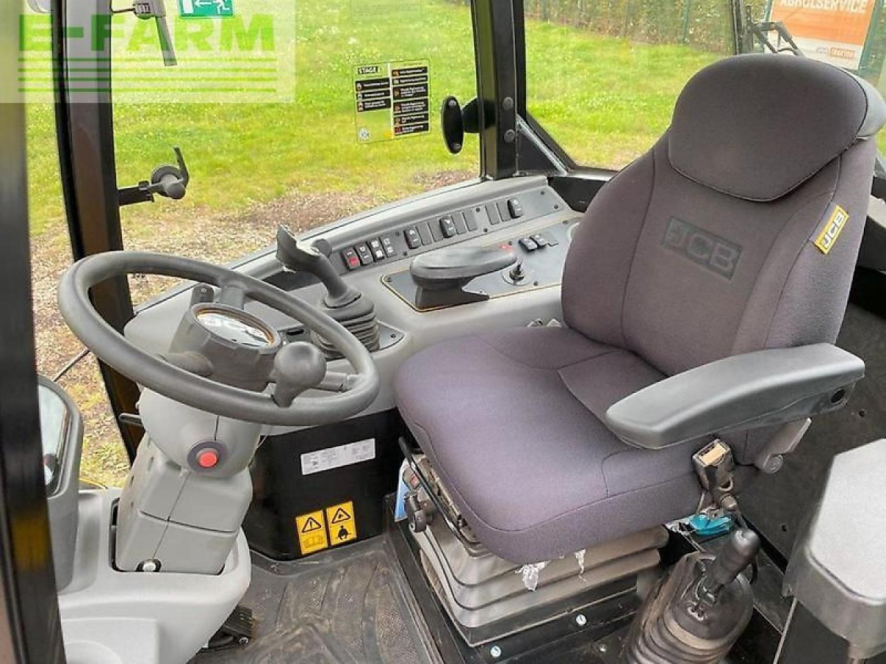 Міні-екскаватор JCB 406 agri: фото 7