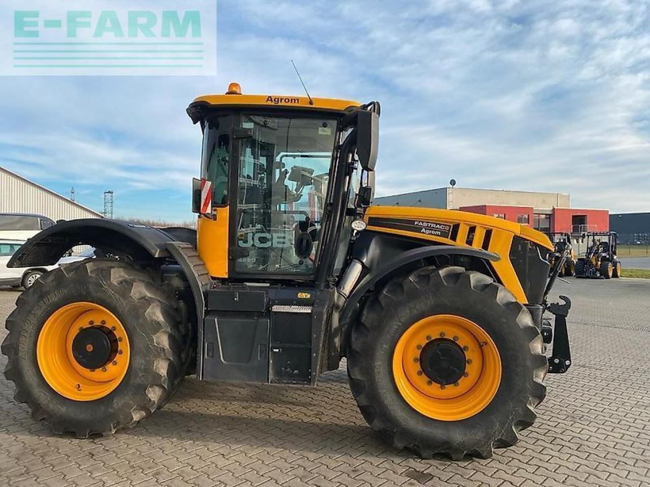 JCB 4220 fatsrac - Трактор: фото 3 JCB 4220 fatsrac - Трактор: фото 3