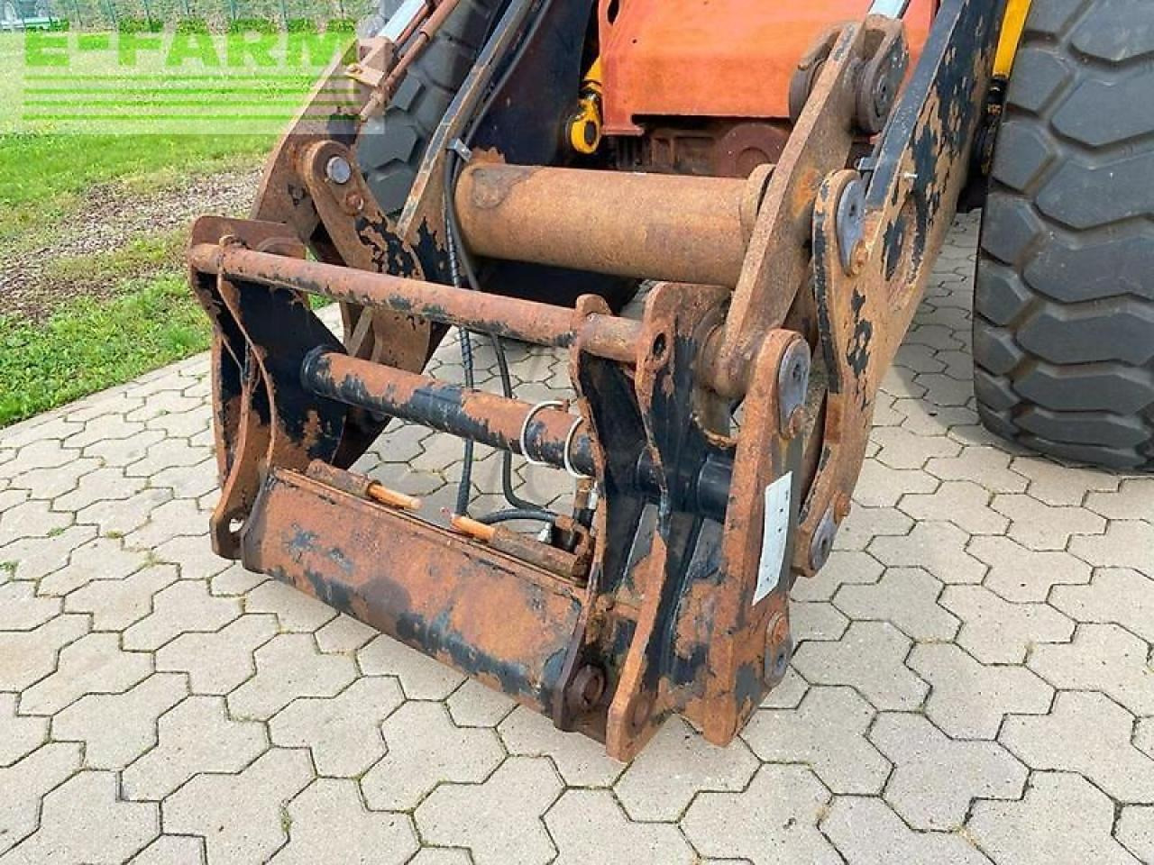 JCB 426e agri ht - Міні-екскаватор: фото 2 JCB 426e agri ht - Міні-екскаватор: фото 2