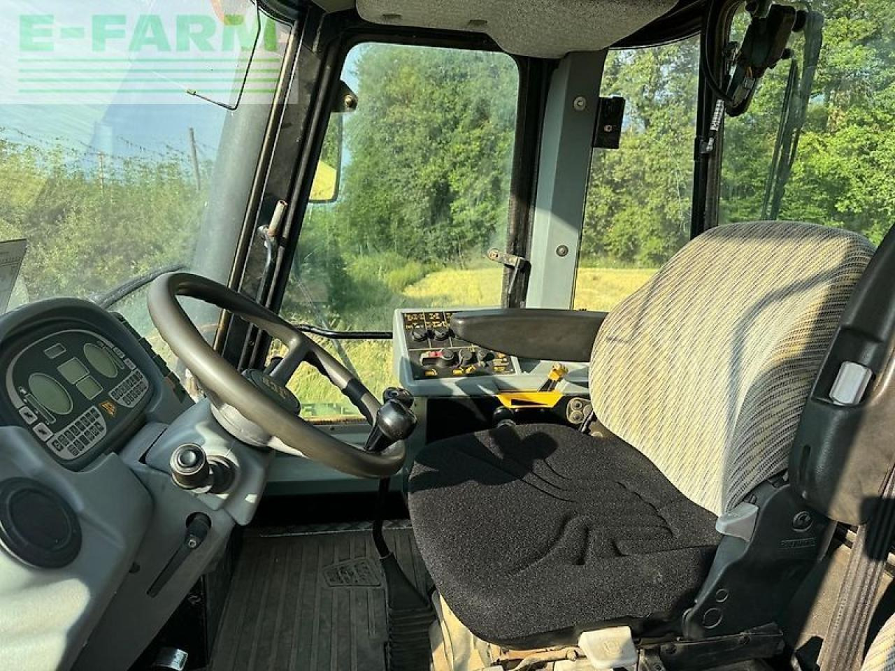 Трактор JCB fastrac 3185 smothshift: фото 14