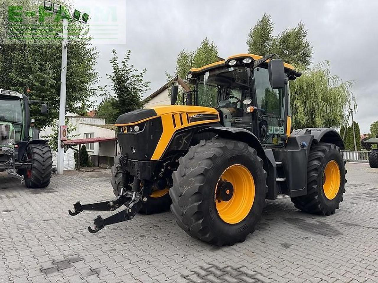 JCB fastrac 4220 - Трактор: фото 1 JCB fastrac 4220 - Трактор: фото 1