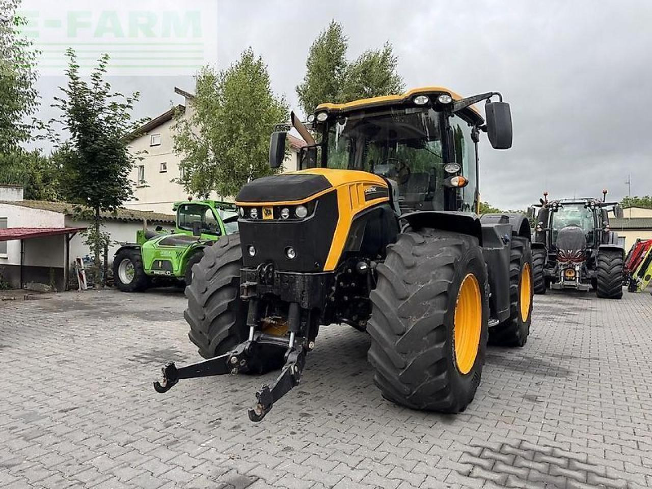 JCB fastrac 4220 - Трактор: фото 2 JCB fastrac 4220 - Трактор: фото 2