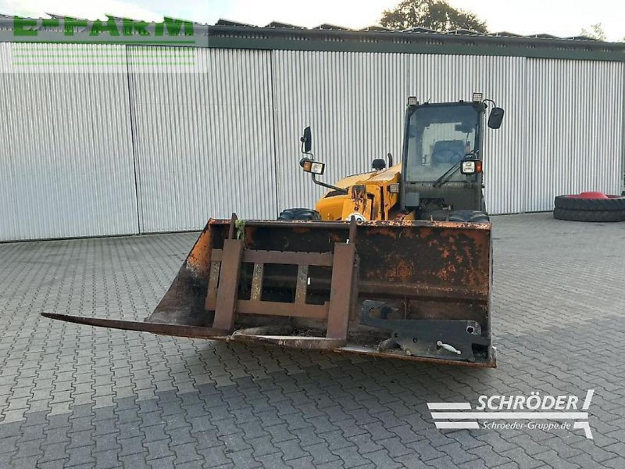 JCB slp 530-70 + palettengabel & schaufel - Навантажувач телескопічний: фото 2 JCB slp 530-70 + palettengabel & schaufel - Навантажувач телескопічний: фото 2