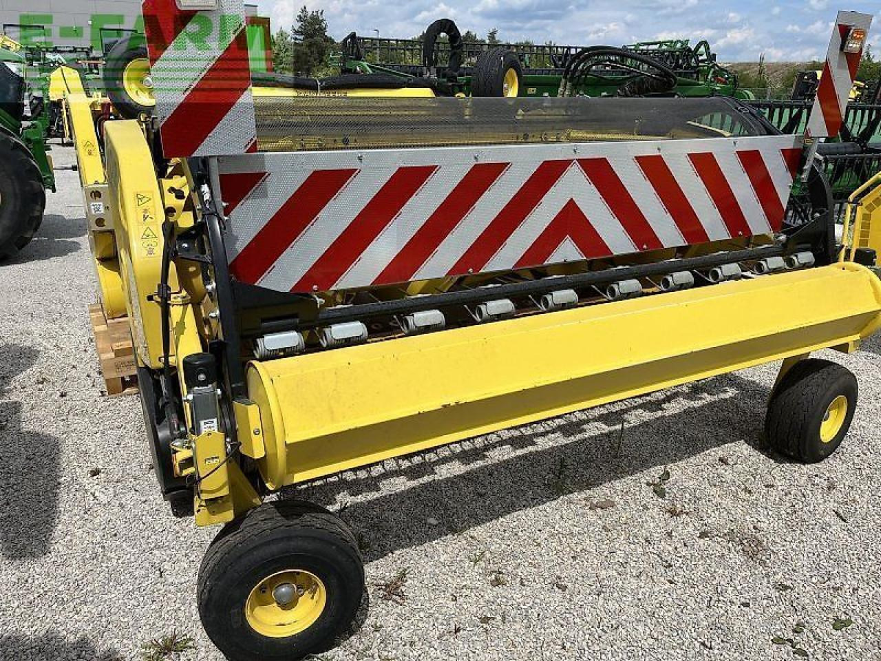 John Deere 30r - Обладнання для кормозбирального комбайну: фото 1 John Deere 30r - Обладнання для кормозбирального комбайну: фото 1