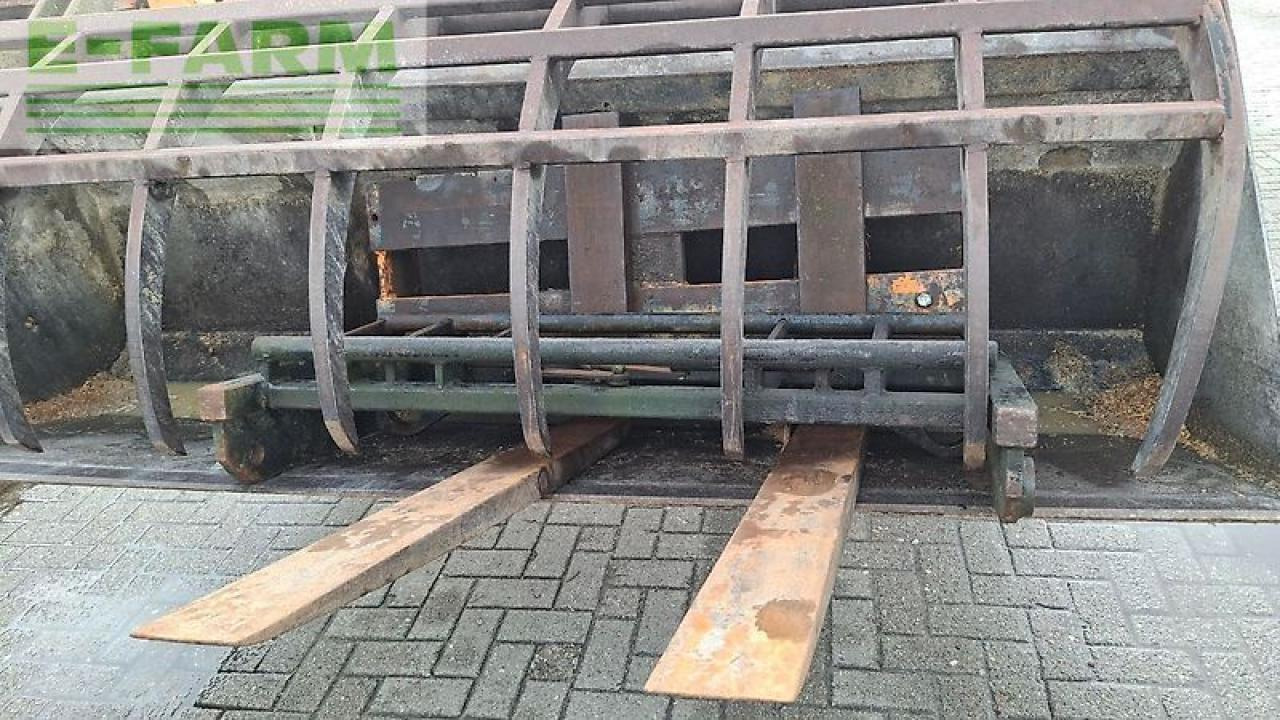 John Deere 3400 - Навантажувач телескопічний: фото 3 John Deere 3400 - Навантажувач телескопічний: фото 3