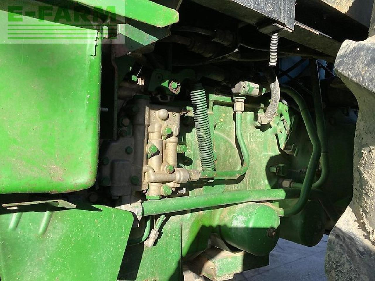 Трактор John Deere 4755: фото 18