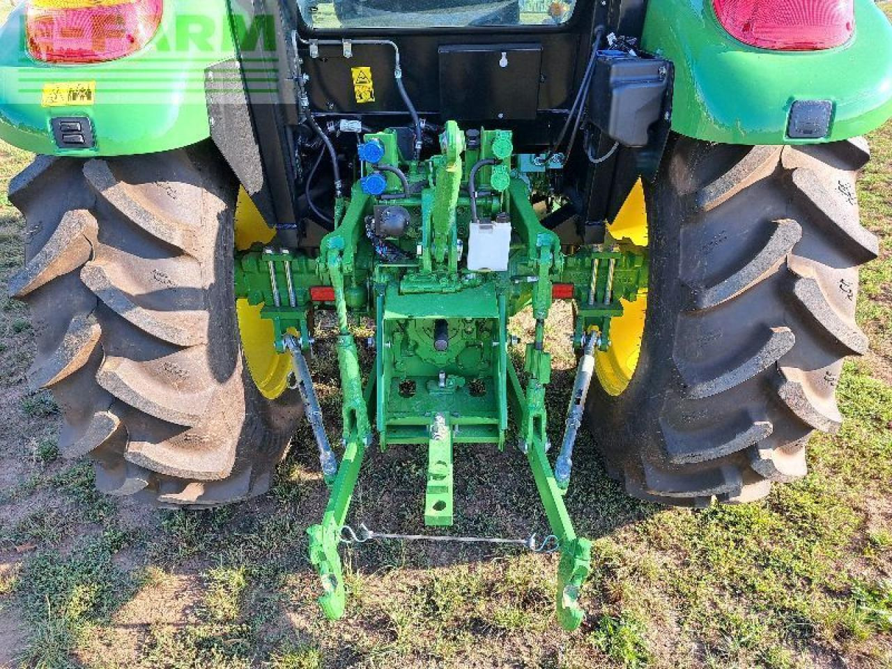 Трактор John Deere 5075e: фото 6
