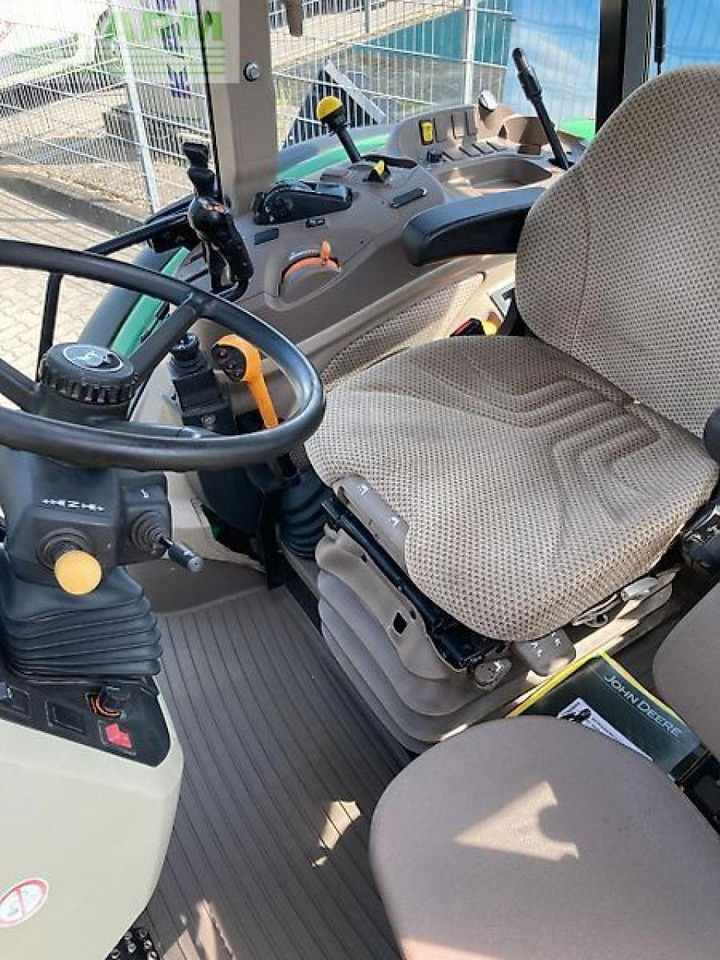 John Deere 5090m - Трактор: фото 3 John Deere 5090m - Трактор: фото 3