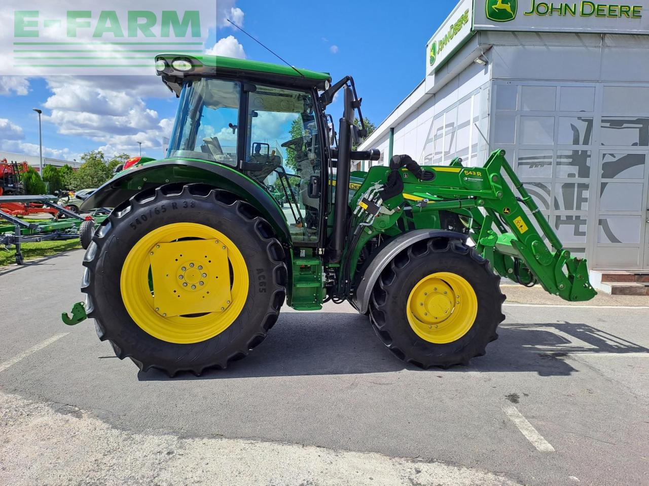 John Deere 5125R - Трактор: фото 2 John Deere 5125R - Трактор: фото 2