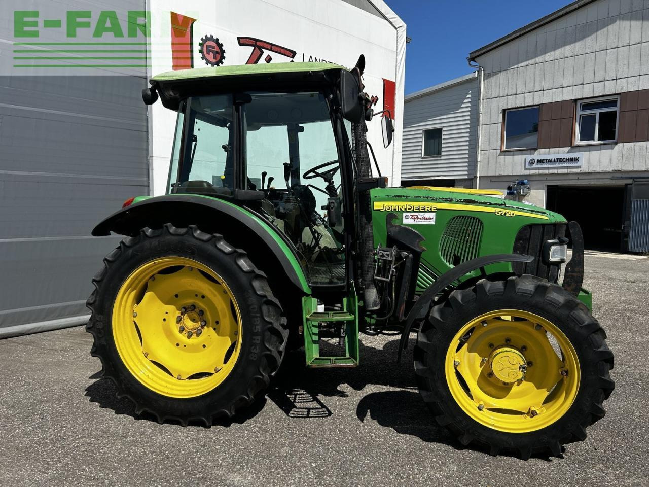 John Deere 5720 premium - Трактор: фото 4 John Deere 5720 premium - Трактор: фото 4