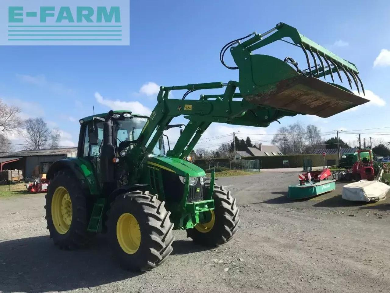 John Deere 6100 m command quad - Трактор: фото 2 John Deere 6100 m command quad - Трактор: фото 2