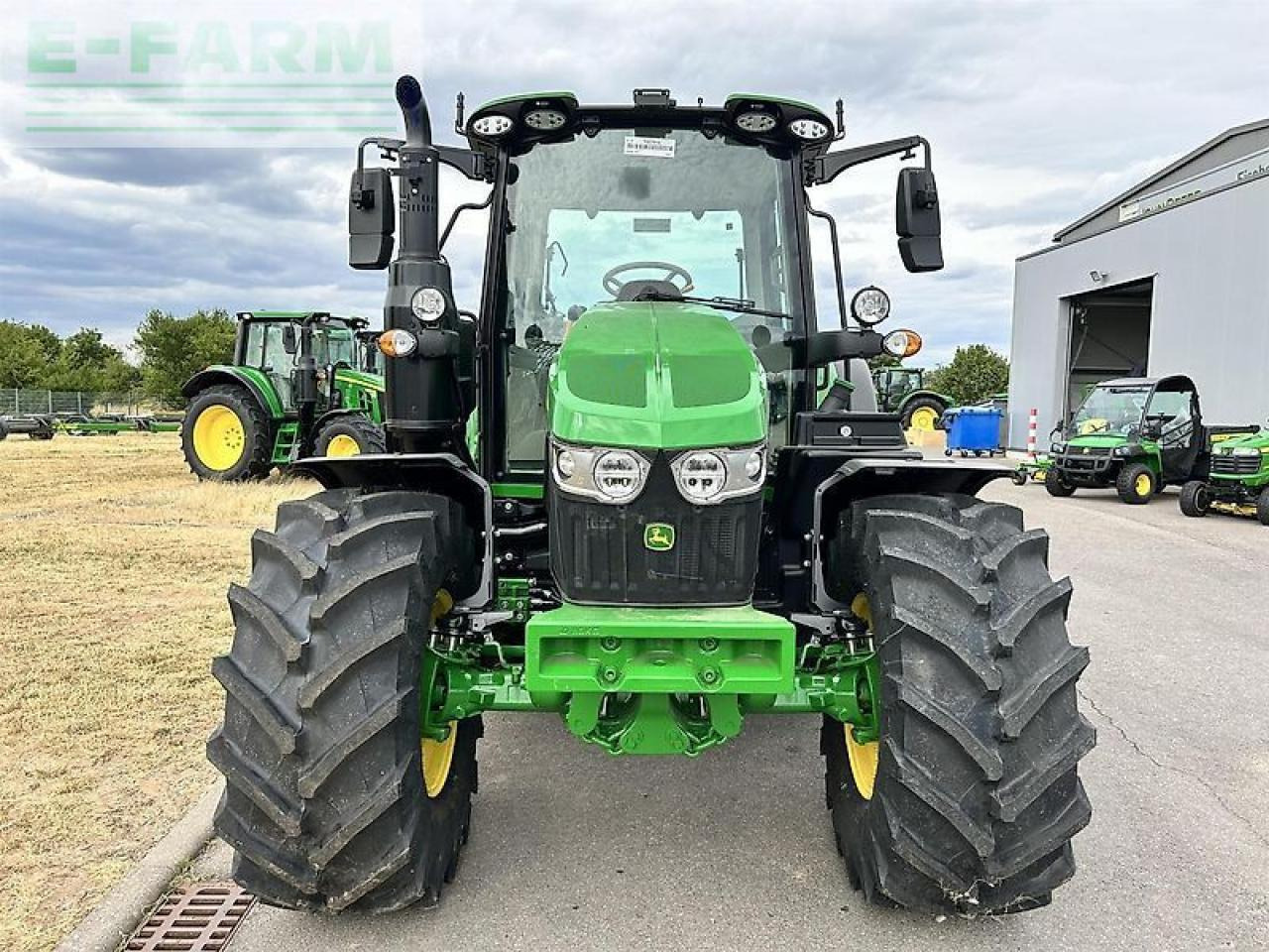 John Deere 6100m aq+ demo - Трактор: фото 2 John Deere 6100m aq+ demo - Трактор: фото 2