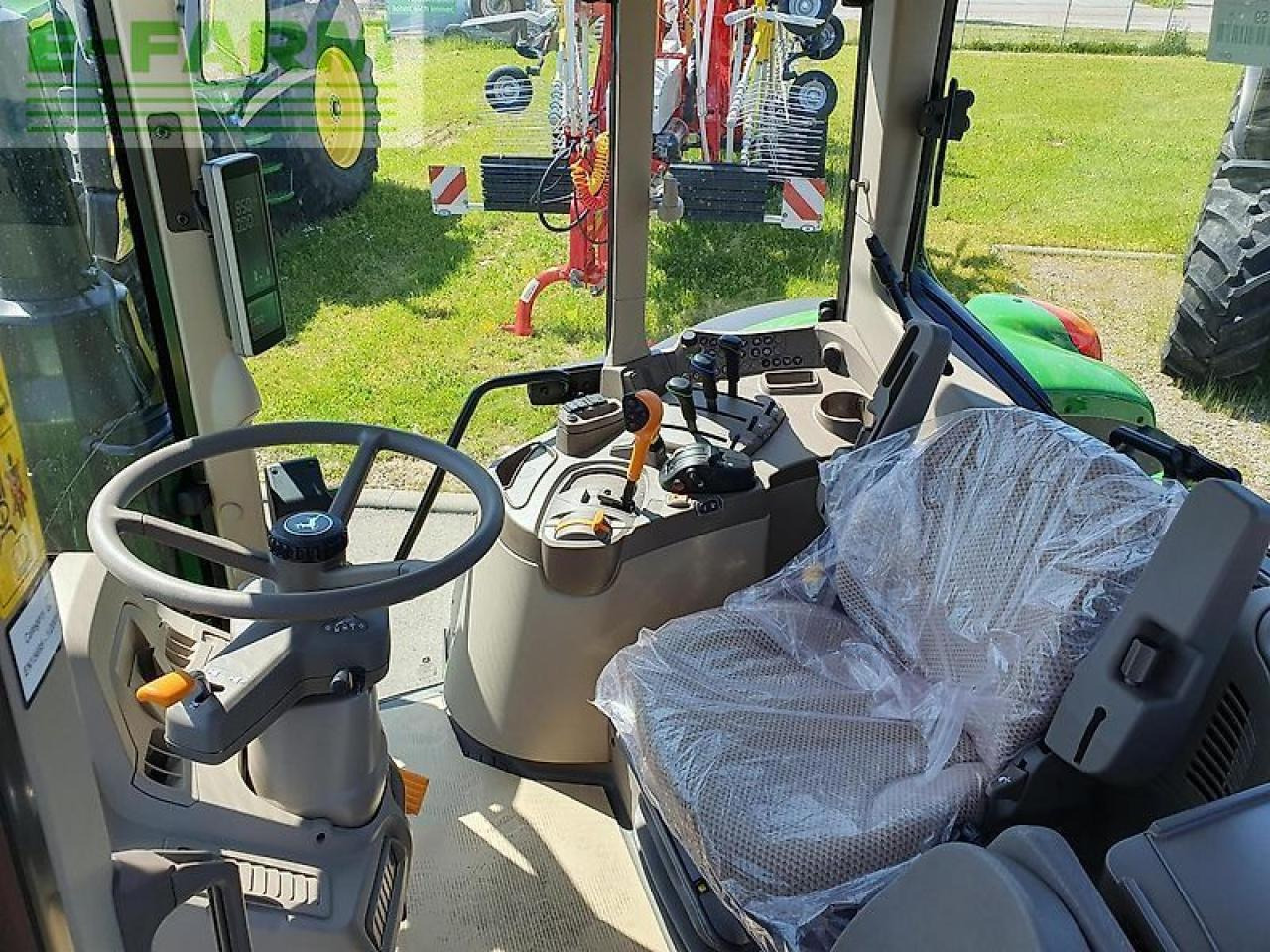 Трактор John Deere 6120m aq+: фото 7