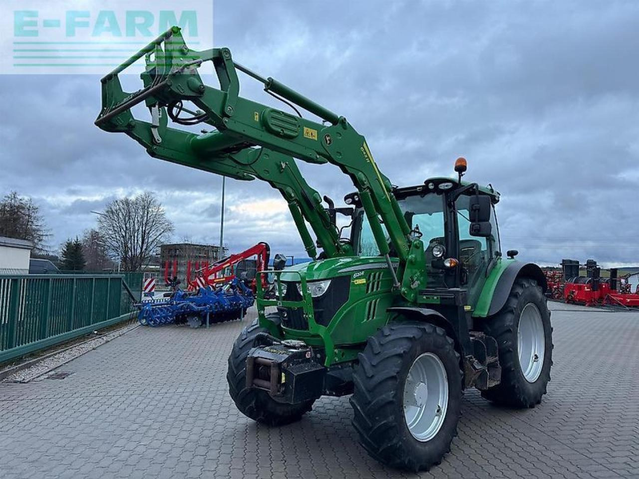 John Deere 6120r forstausrüstung - Трактор: фото 3 John Deere 6120r forstausrüstung - Трактор: фото 3