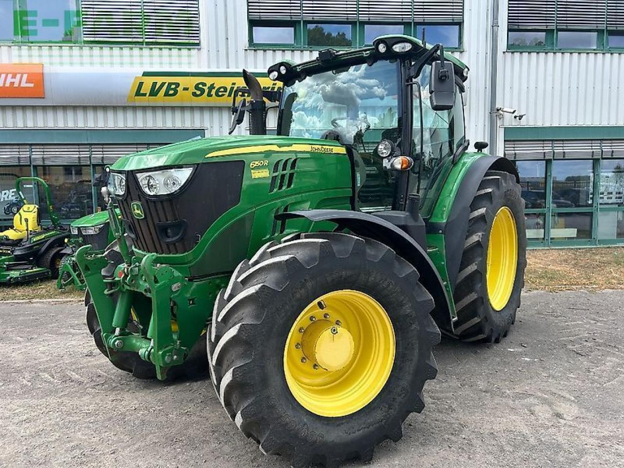 John Deere 6150r - Трактор: фото 1 John Deere 6150r - Трактор: фото 1
