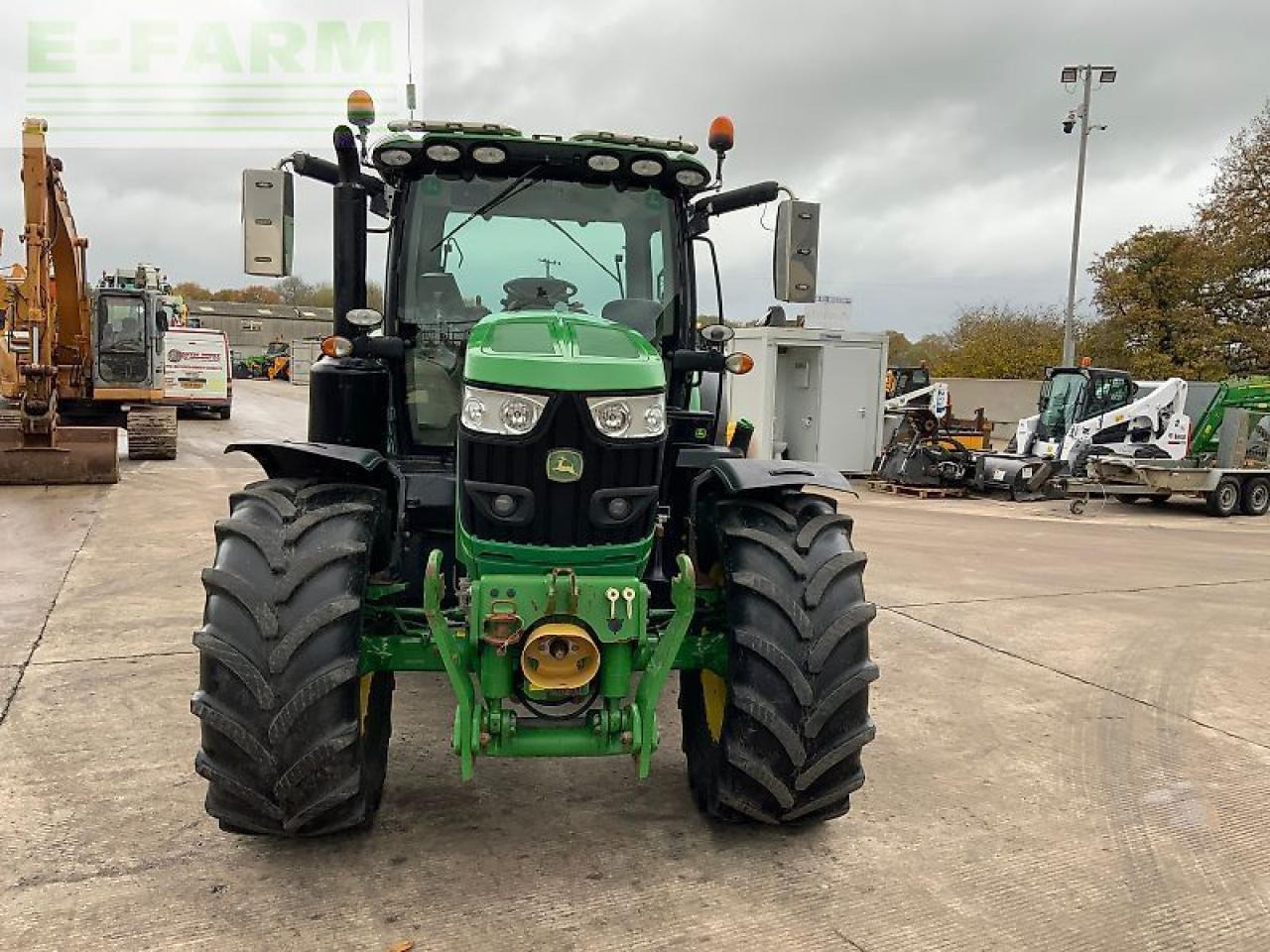 John Deere 6155r tractor (st25016) - Трактор: фото 4 John Deere 6155r tractor (st25016) - Трактор: фото 4