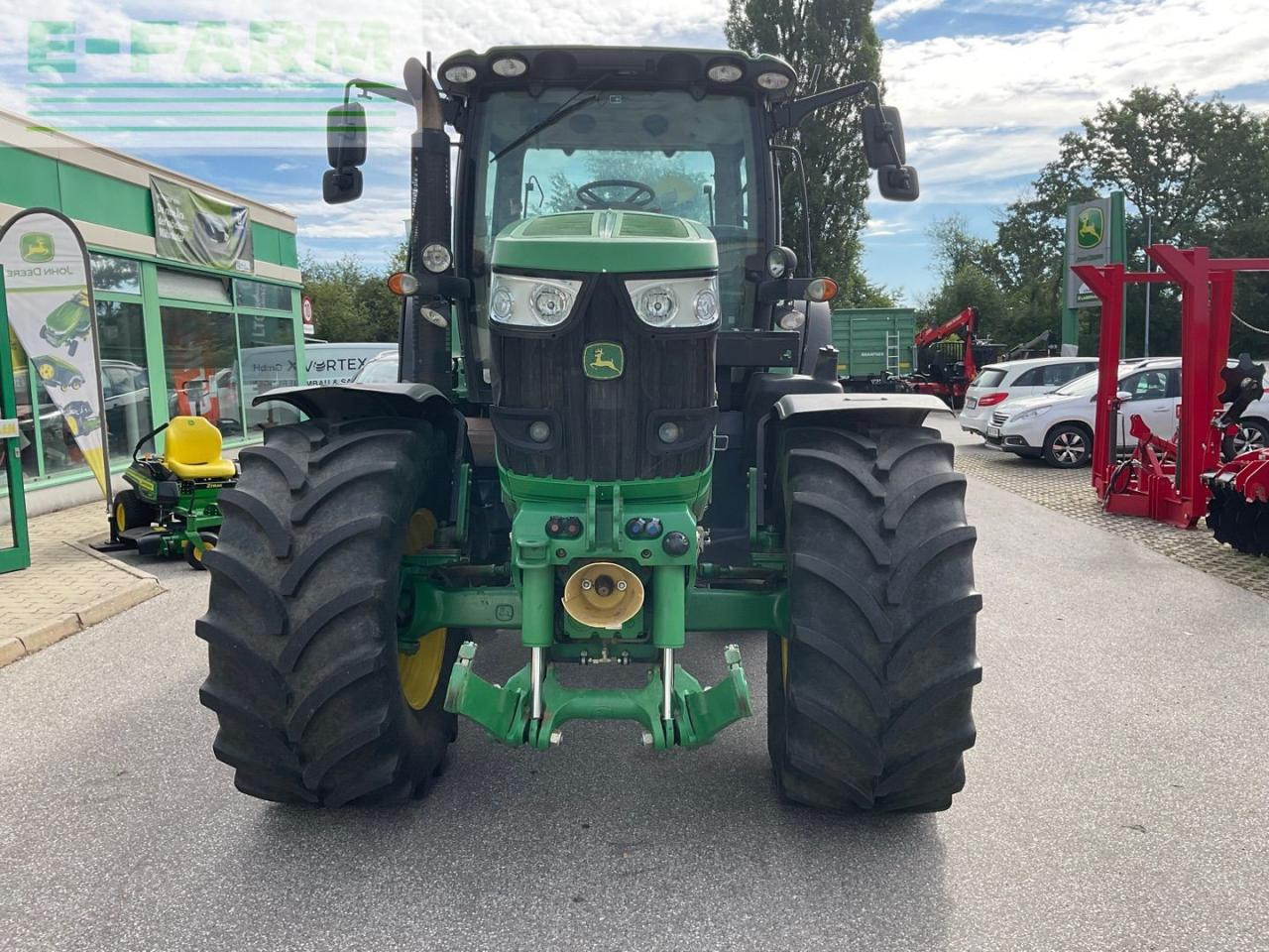 John Deere 6170R - Трактор: фото 3 John Deere 6170R - Трактор: фото 3