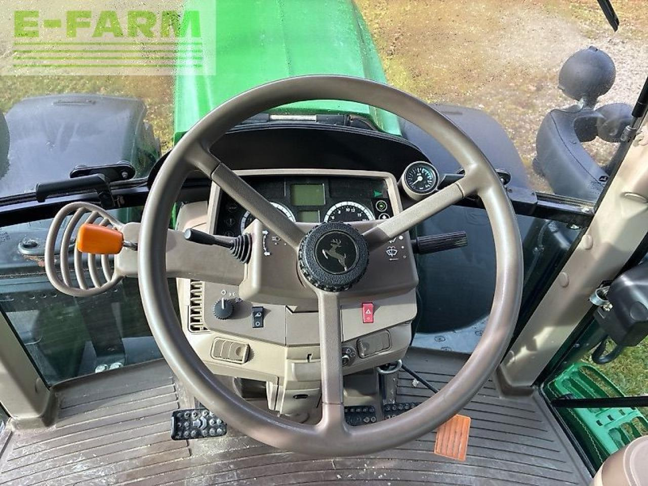 John Deere 6175m command quad - Трактор: фото 4 John Deere 6175m command quad - Трактор: фото 4