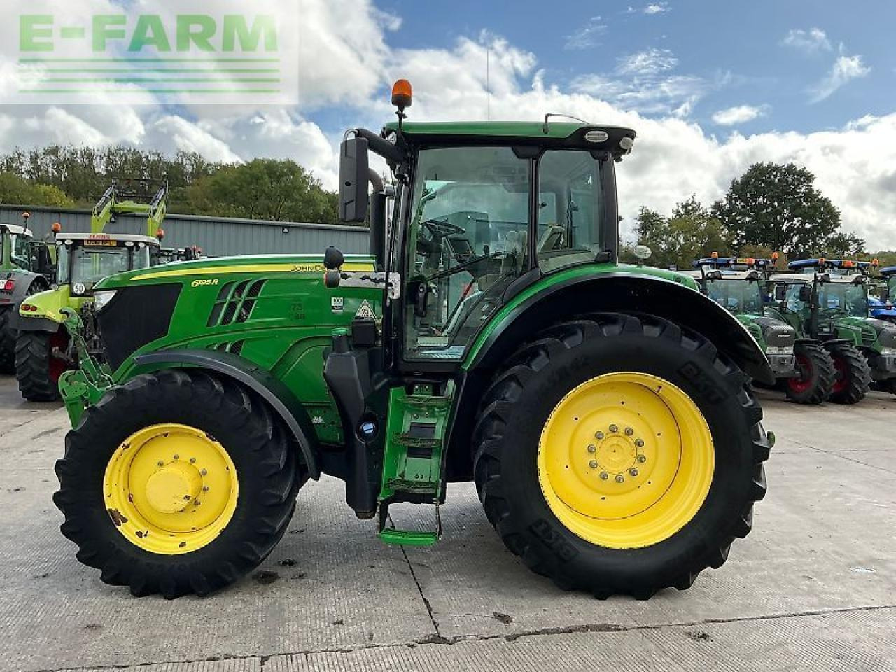 John Deere 6195r tractor (st24010) - Трактор: фото 5 John Deere 6195r tractor (st24010) - Трактор: фото 5