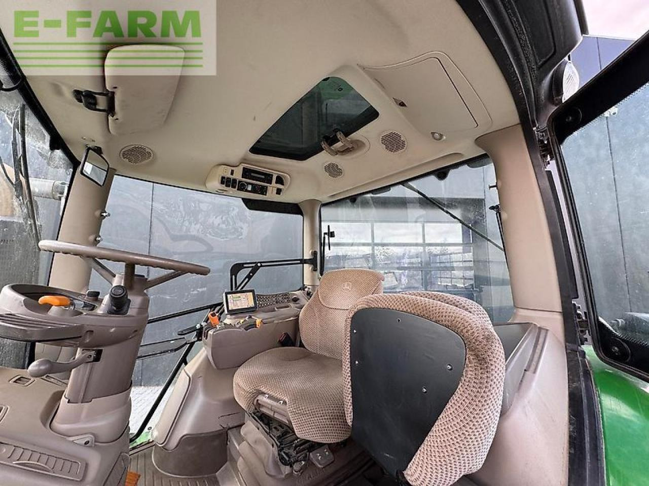 John Deere 6210 - Трактор: фото 4 John Deere 6210 - Трактор: фото 4