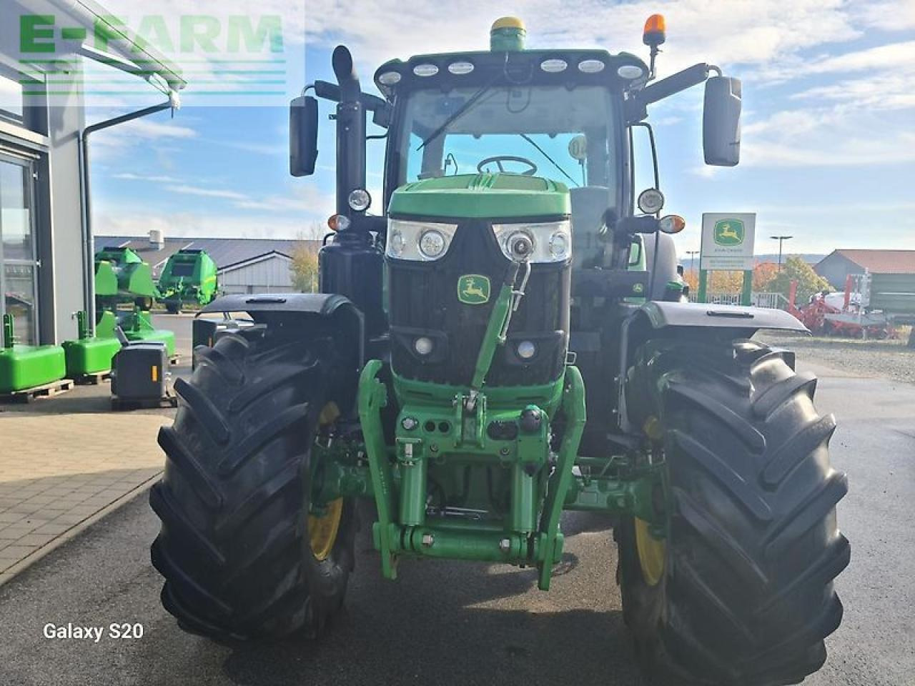 John Deere 6215r - Трактор: фото 2 John Deere 6215r - Трактор: фото 2