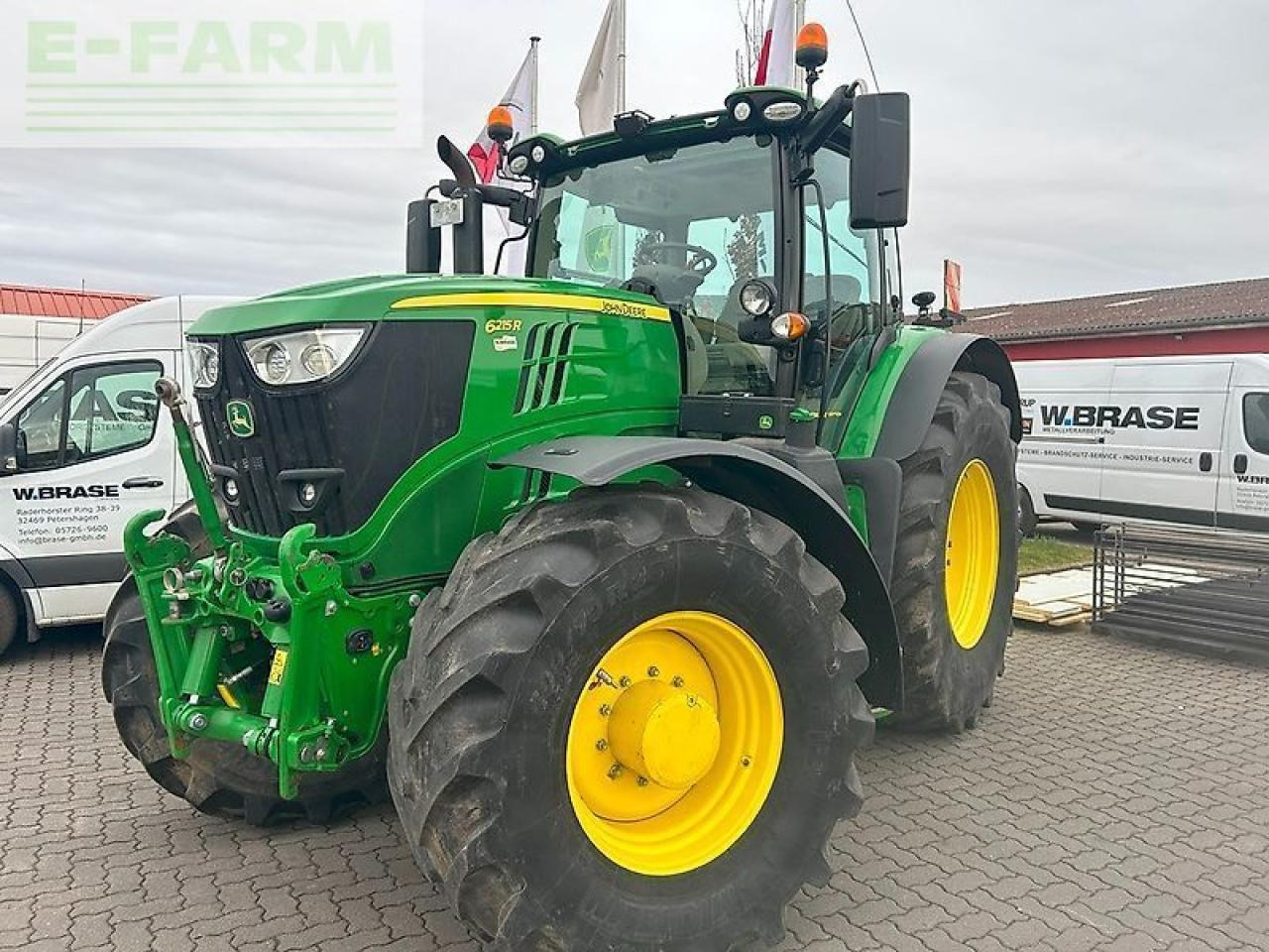 John Deere 6215r - Трактор: фото 1 John Deere 6215r - Трактор: фото 1