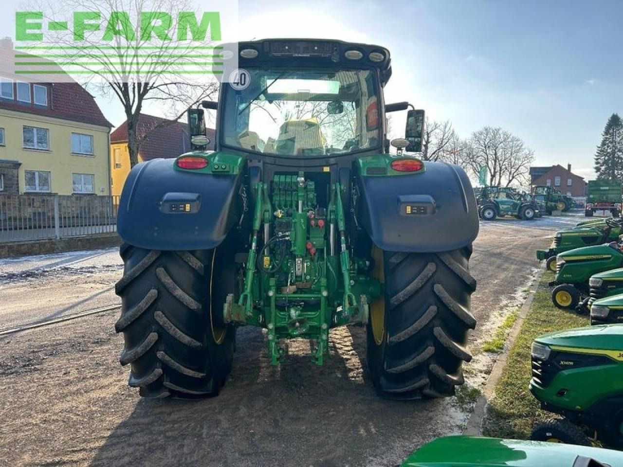 John Deere 6215r - Трактор: фото 5 John Deere 6215r - Трактор: фото 5