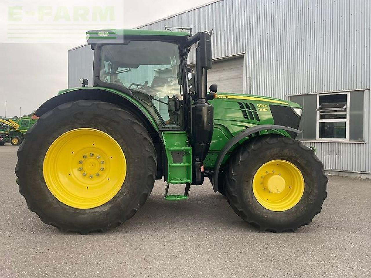 John Deere 6215r - Трактор: фото 3 John Deere 6215r - Трактор: фото 3