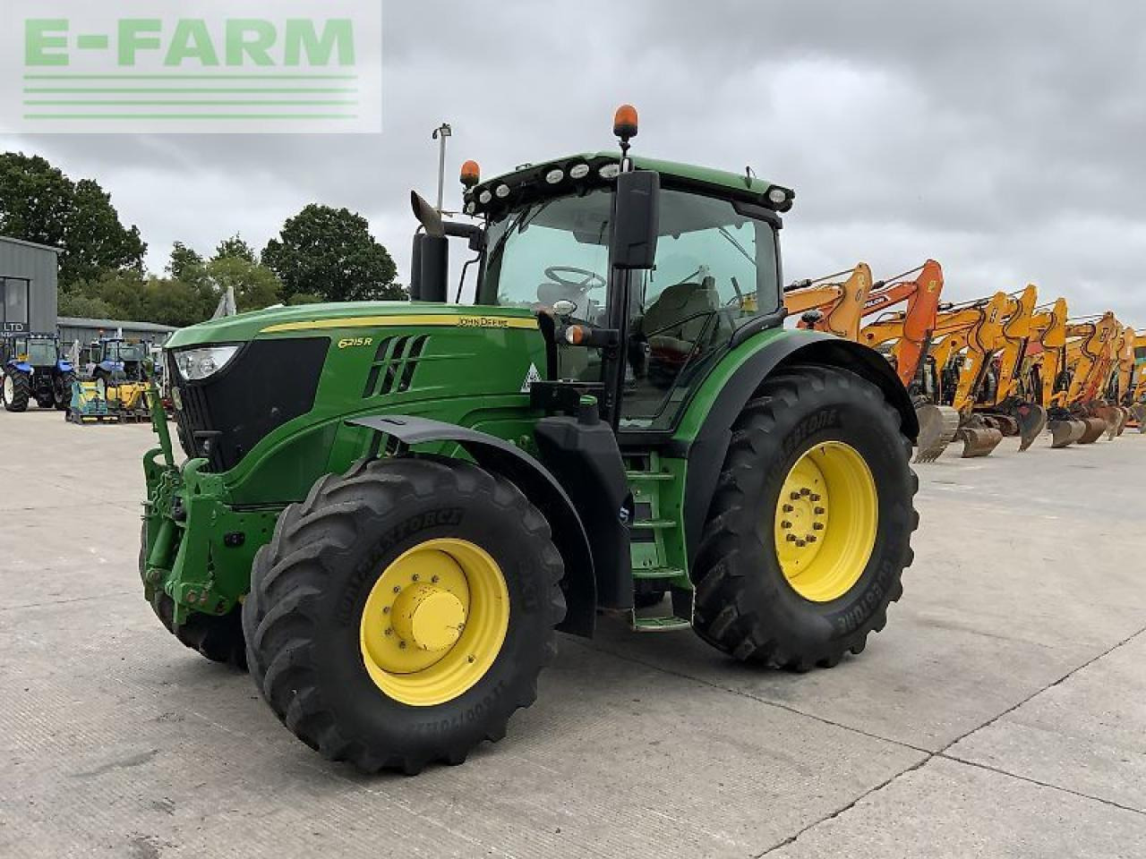 John Deere 6215r tractor (st23353) - Трактор: фото 4 John Deere 6215r tractor (st23353) - Трактор: фото 4