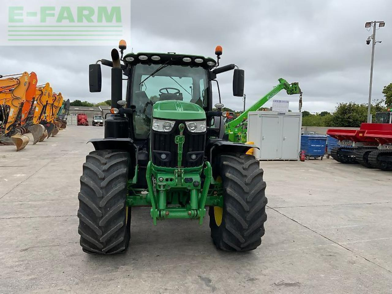 John Deere 6215r tractor (st23353) - Трактор: фото 3 John Deere 6215r tractor (st23353) - Трактор: фото 3