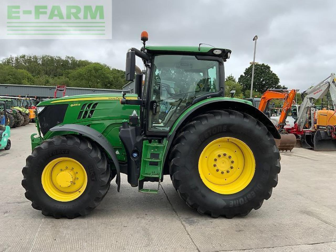 John Deere 6215r tractor (st23353) - Трактор: фото 5 John Deere 6215r tractor (st23353) - Трактор: фото 5