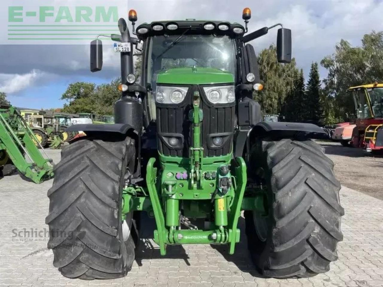 Трактор John Deere 6250r: фото 6