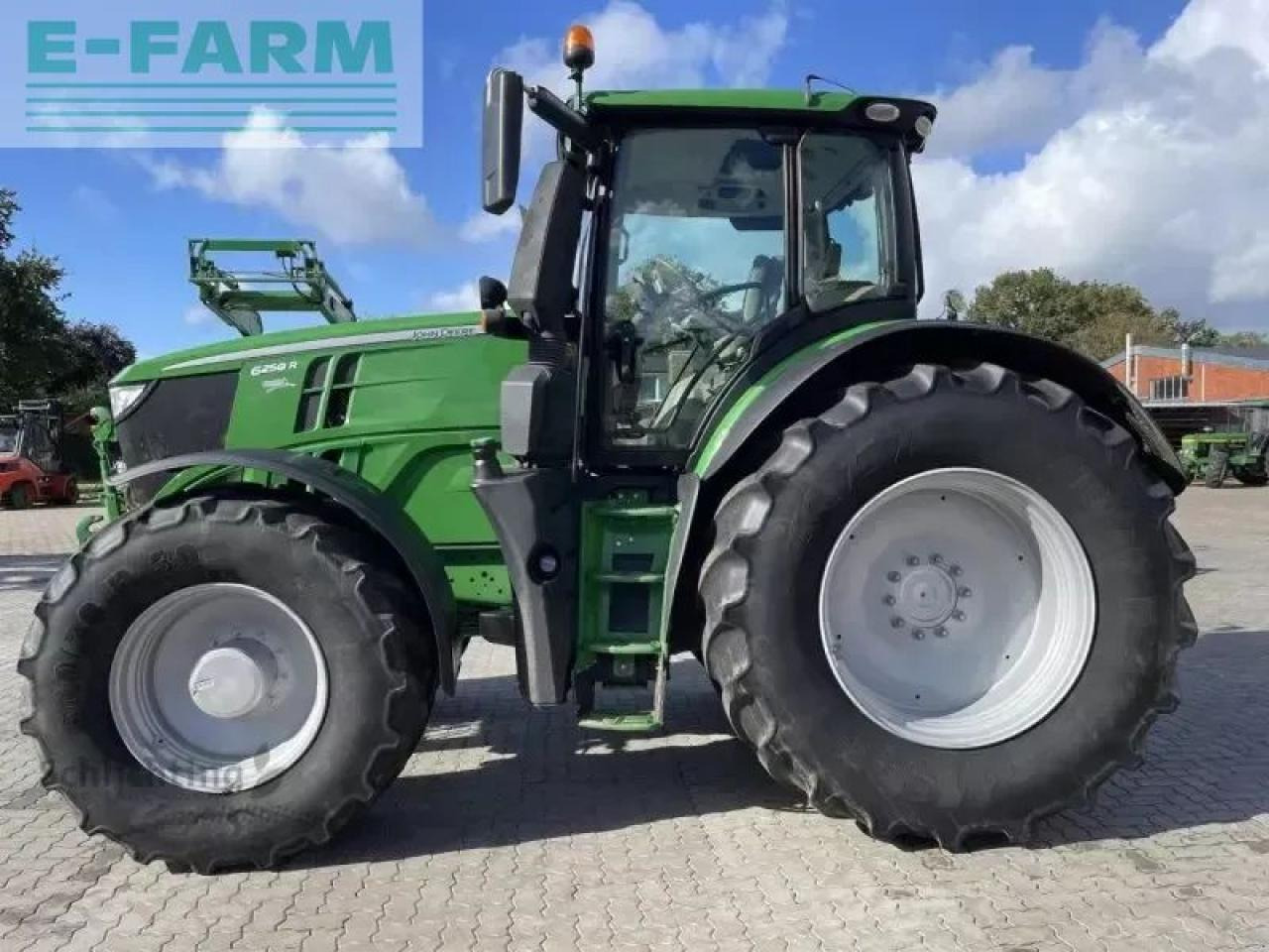John Deere 6250r - Трактор: фото 2 John Deere 6250r - Трактор: фото 2