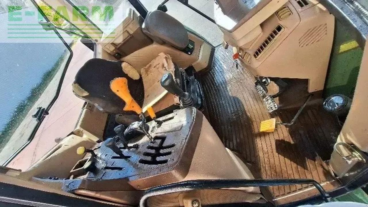 John Deere 6310 - Трактор: фото 2 John Deere 6310 - Трактор: фото 2