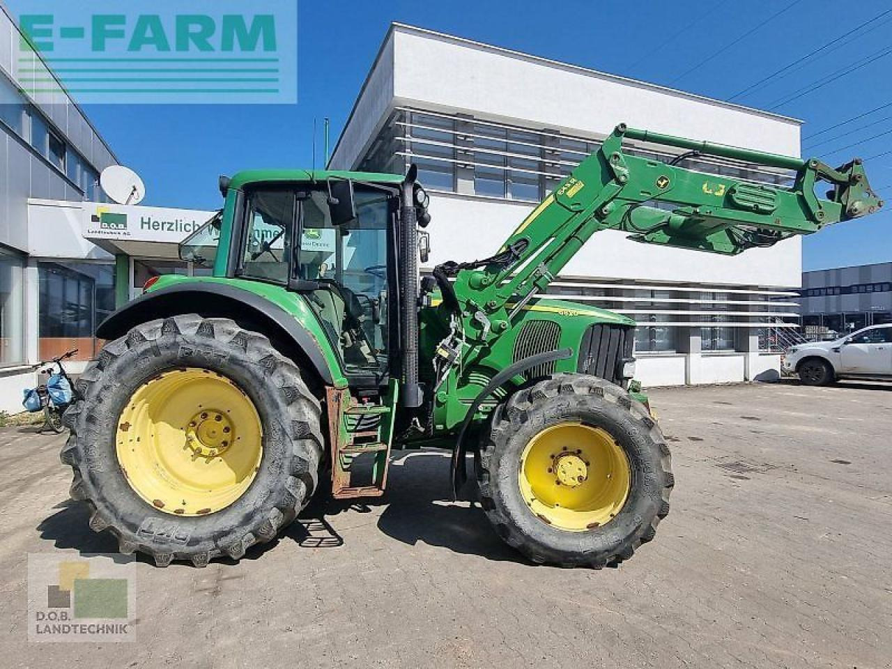 John Deere 6820 - Трактор: фото 4 John Deere 6820 - Трактор: фото 4